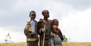 children-water-walking-person-people-sky-883979-pxhere.com